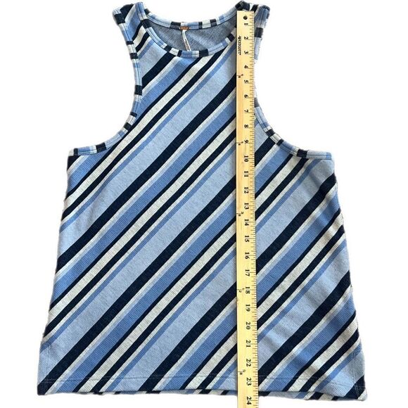 Free People Striped Sweater Tank. Size Large. Great Condition! - Picture 11 of 12
